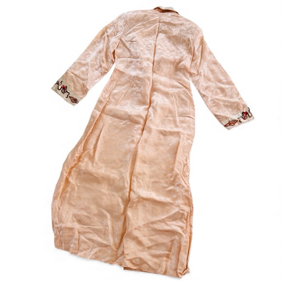 Vintage Peach Pink Asian Silk Embroidered Robe with Sash - Silk Lined Kimono - Picture 2 of 16